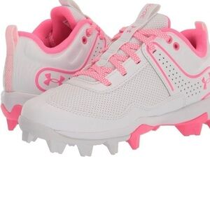 NWT Under Armour softball cleats